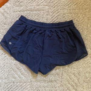 Lululemon Hotty Hot Shorts size 12
